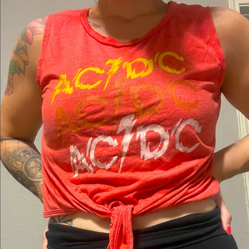 AC/DC crop top